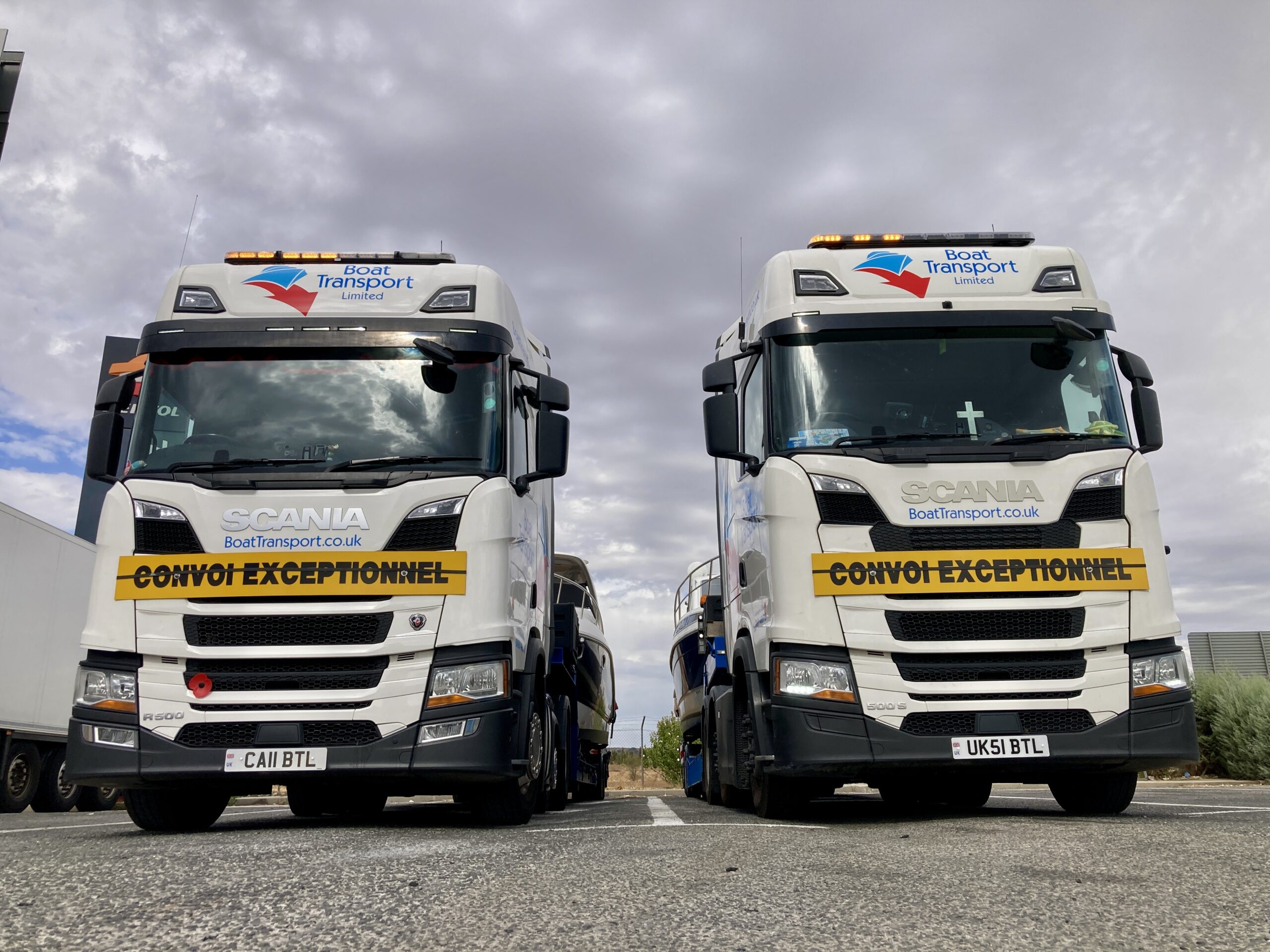 New Trucks & Trailer New Trucks & Trailer